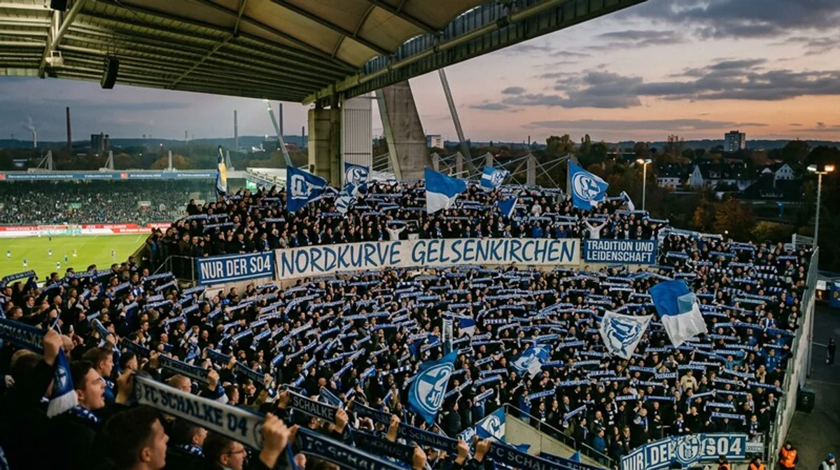 Fussball Stadion Fans Zuschauer Kurve Banner Ultras