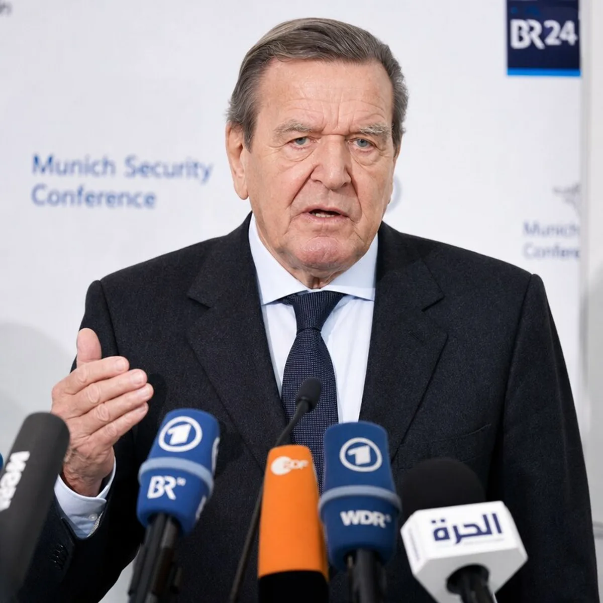 Putins Schröder-Vorschlag spaltet EU – Suche nach Vermittlern läuft